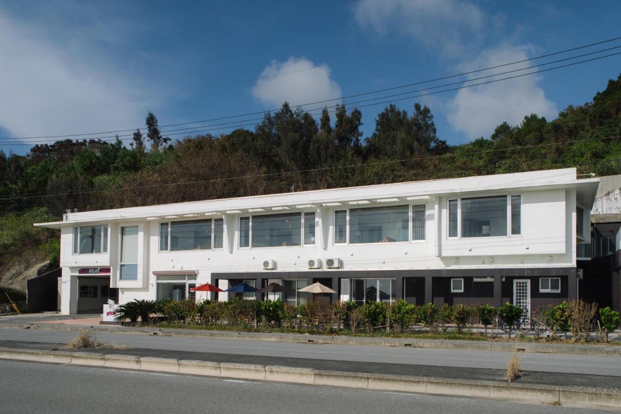 Hotel Mtb Motobu Buitenkant foto